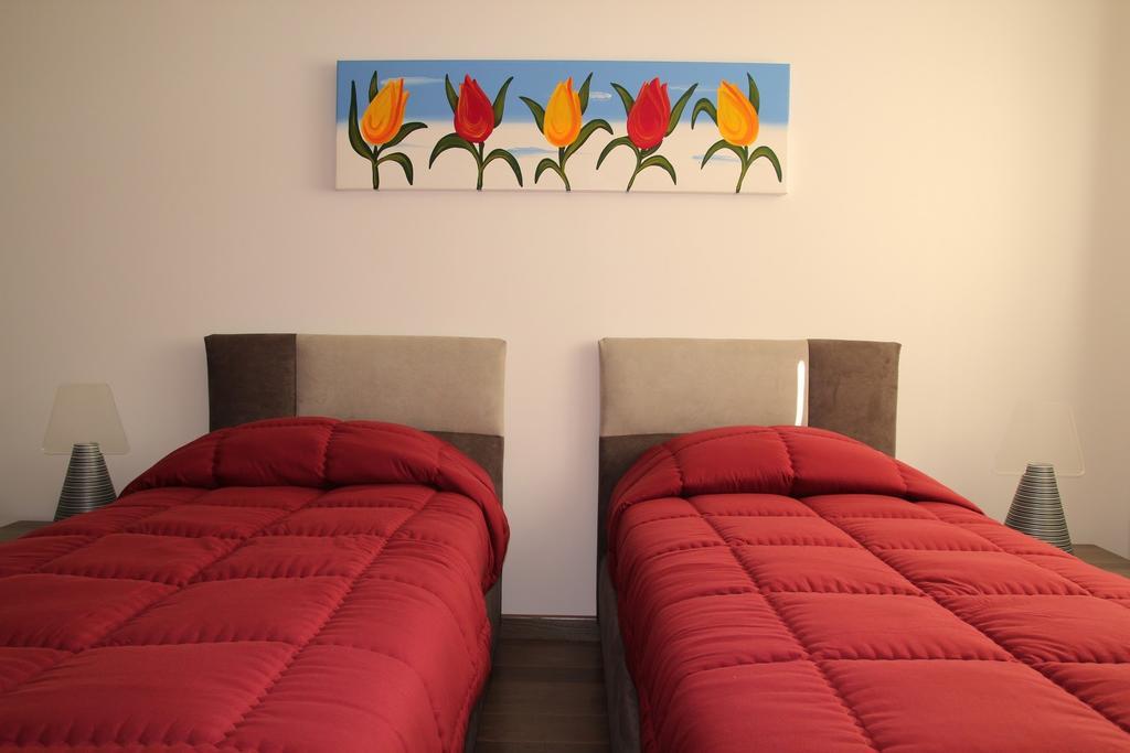 Suite Rosso & Nero Λέτσε Εξωτερικό φωτογραφία